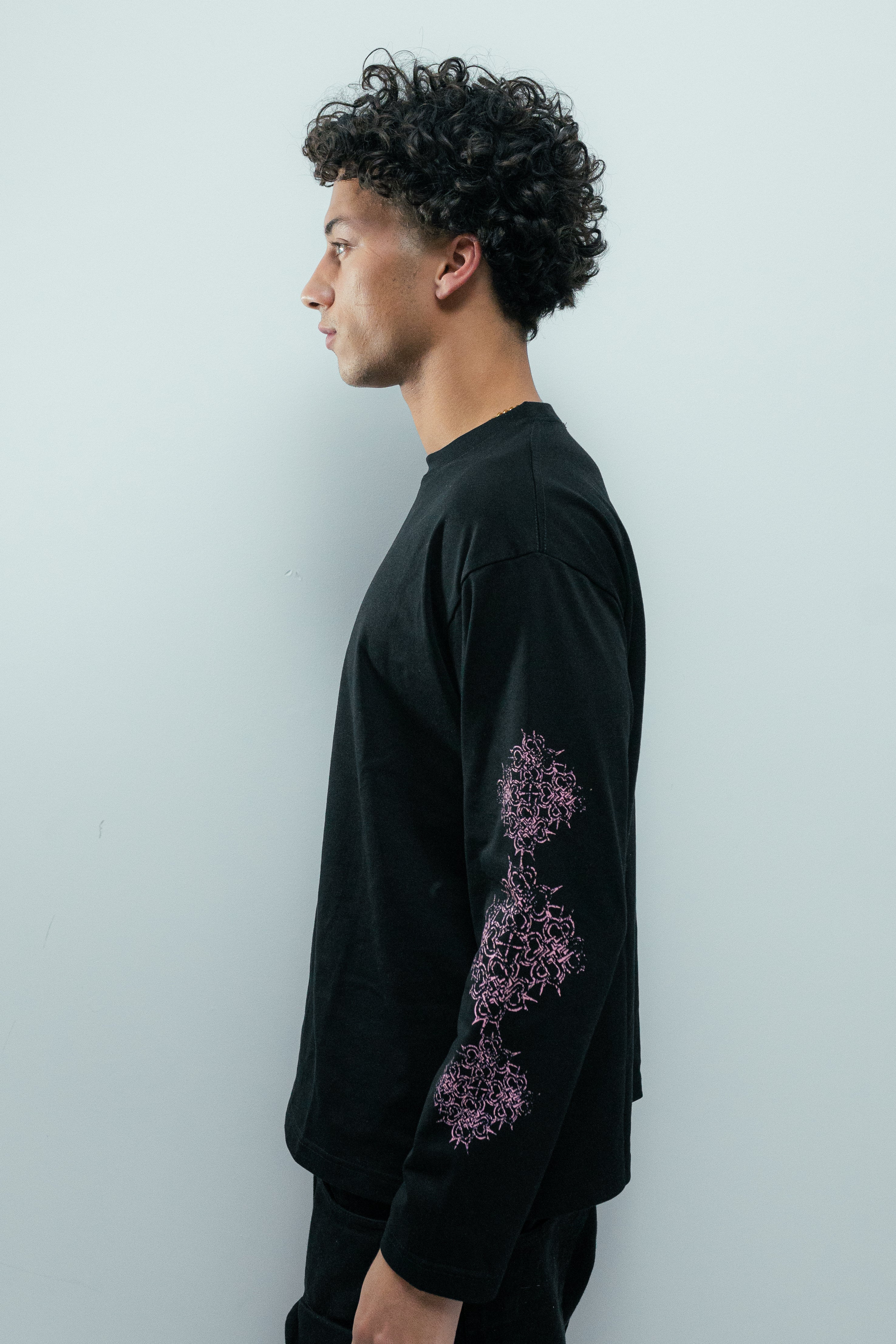 SENTIMENTS BLACK LONGSLEEVE
