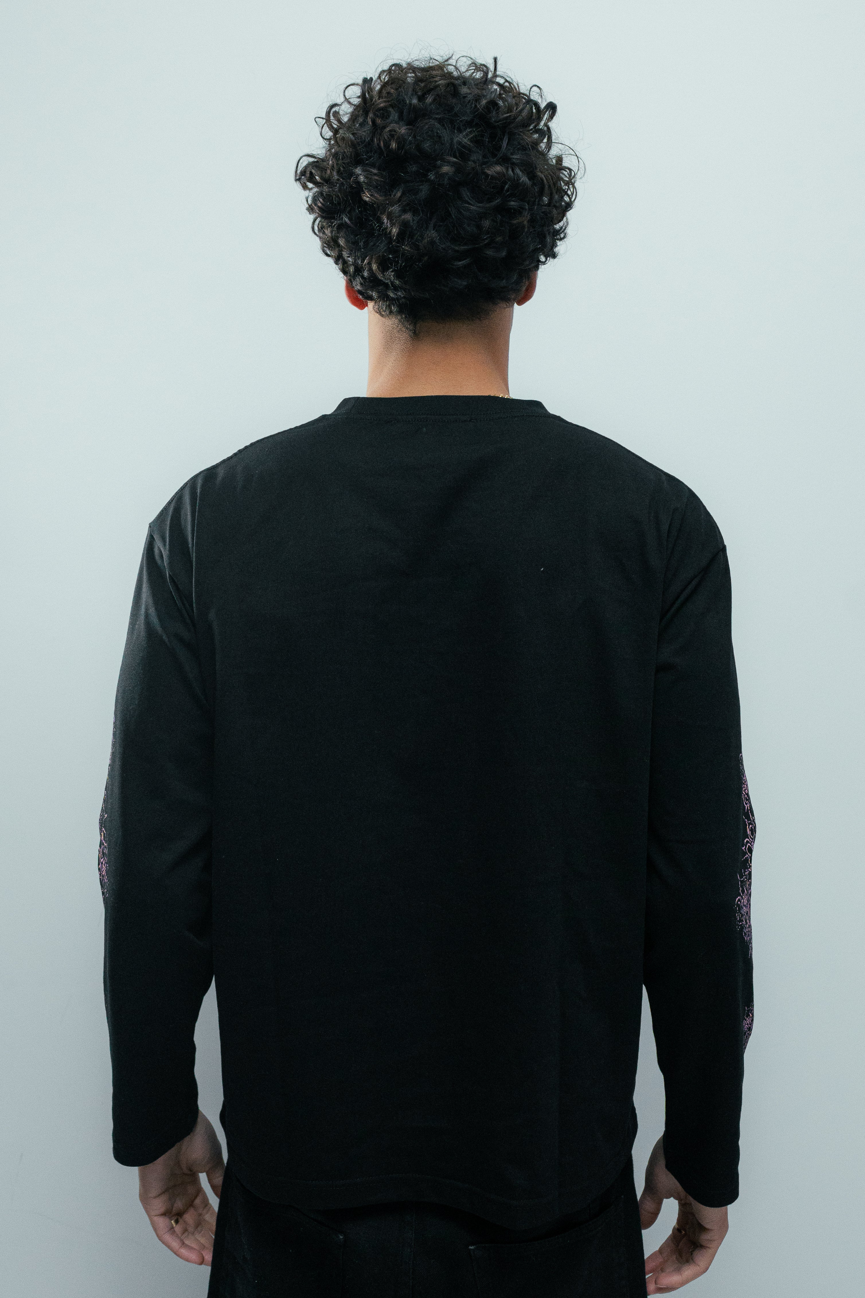 SENTIMENTS BLACK LONGSLEEVE