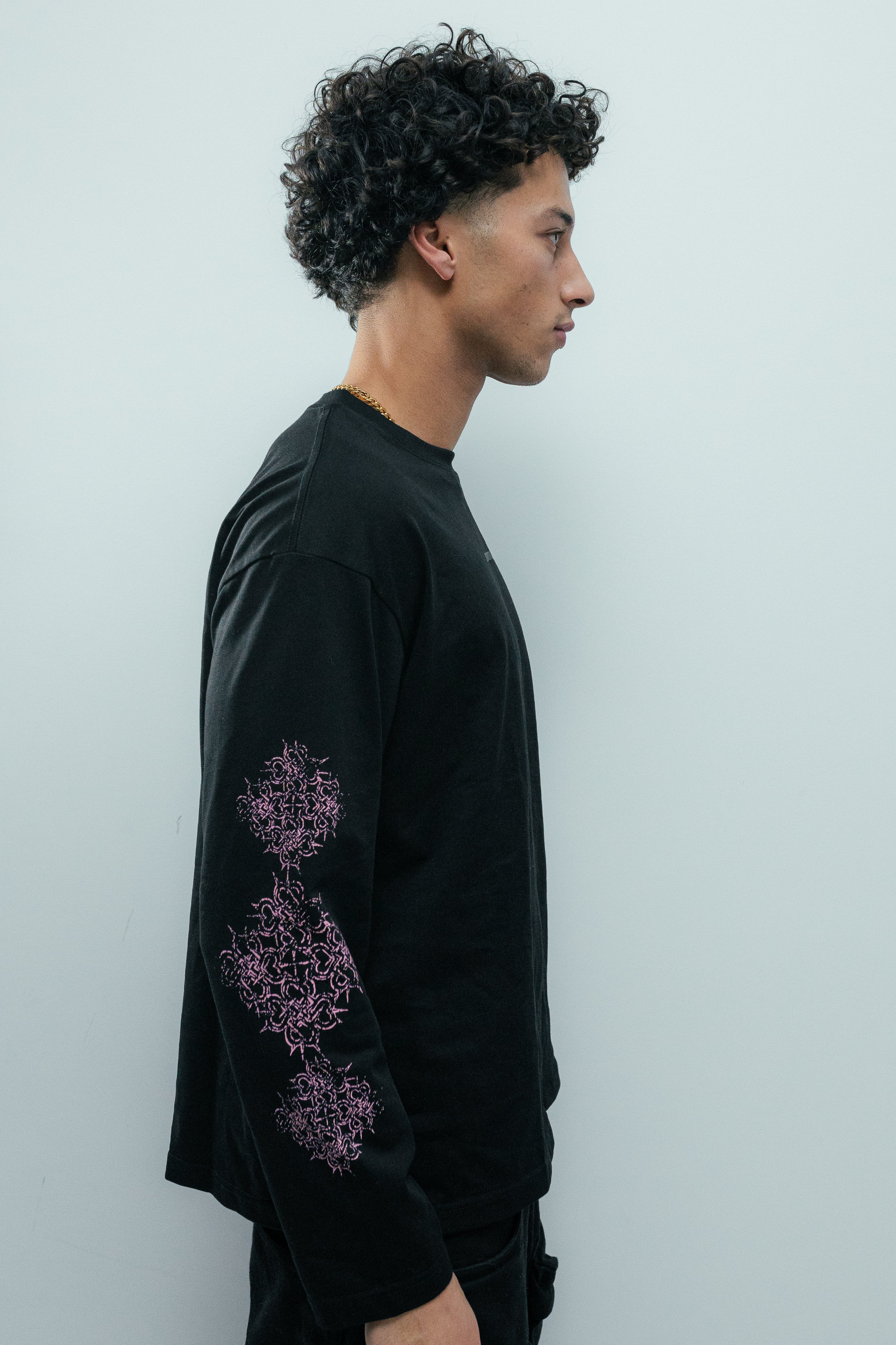 SENTIMENTS BLACK LONGSLEEVE